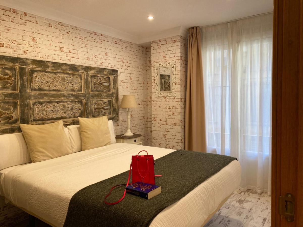 Apartamentos Sevilla Palace Exterior photo