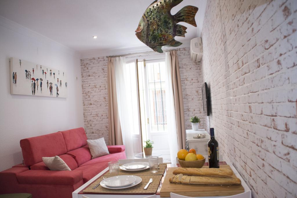 Apartamentos Sevilla Palace Exterior photo